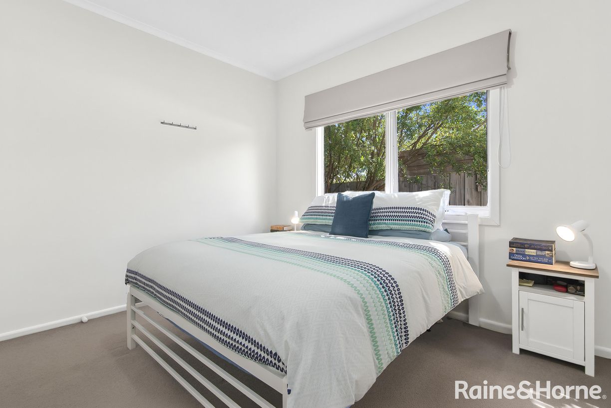 6 WARATAH Street — photo 6 of 10