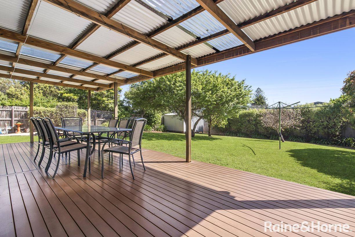6 WARATAH Street — photo 9 of 10