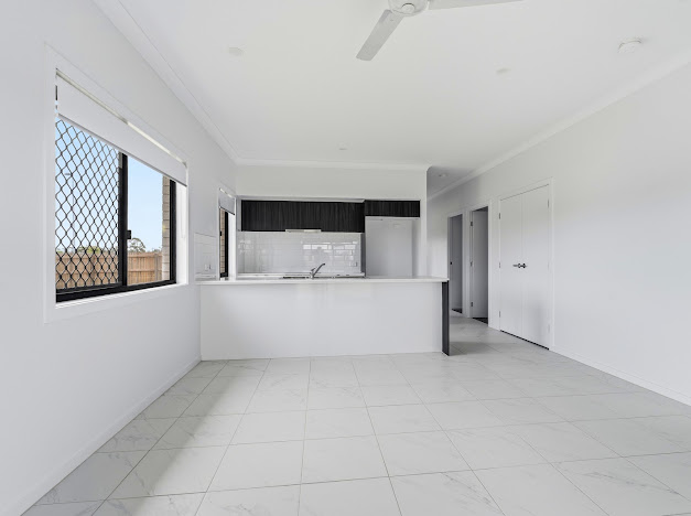 15 Kensington Circuit — photo 3 of 20