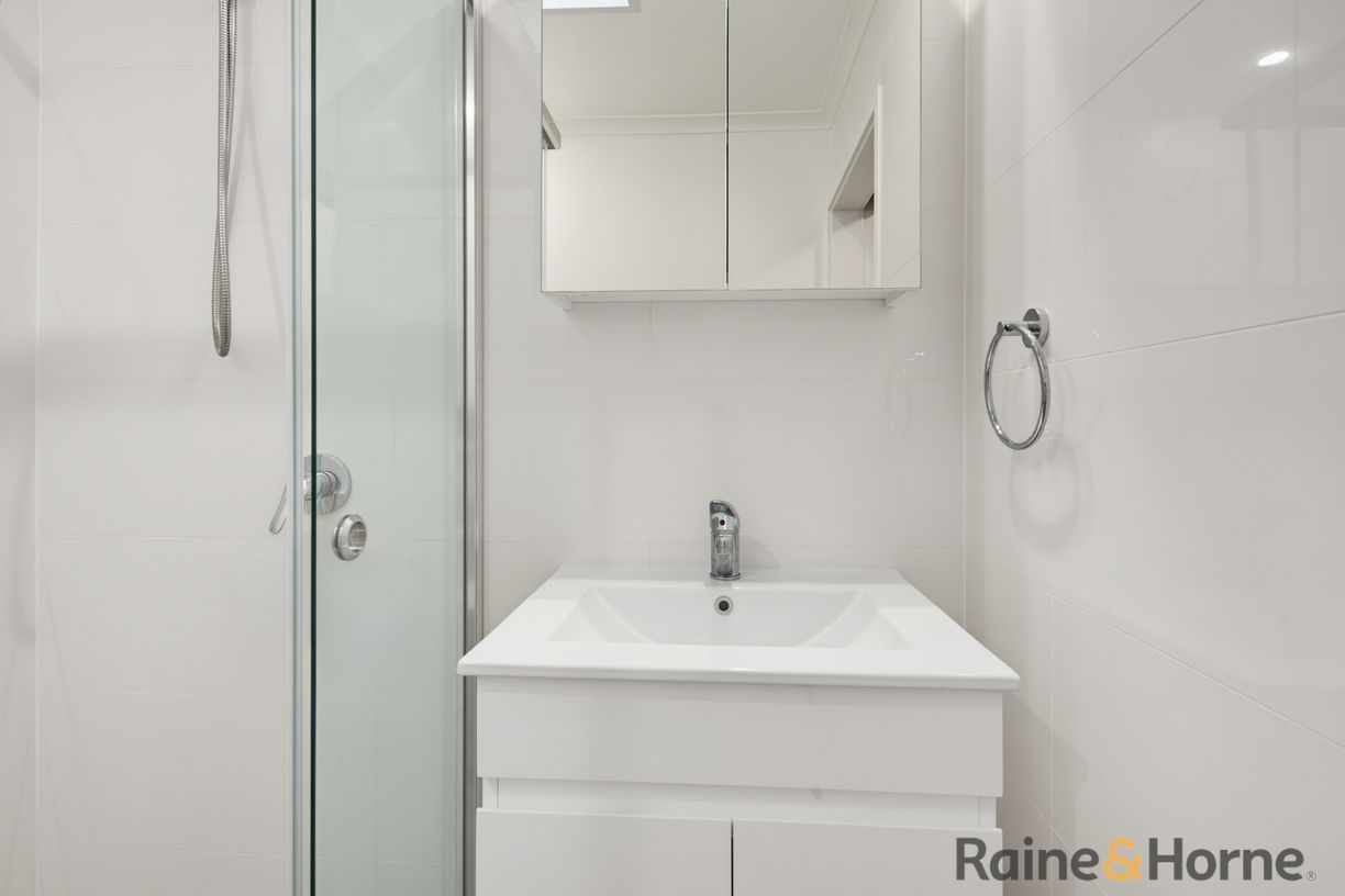 4/3 Drinnan Close — photo 15 of 19