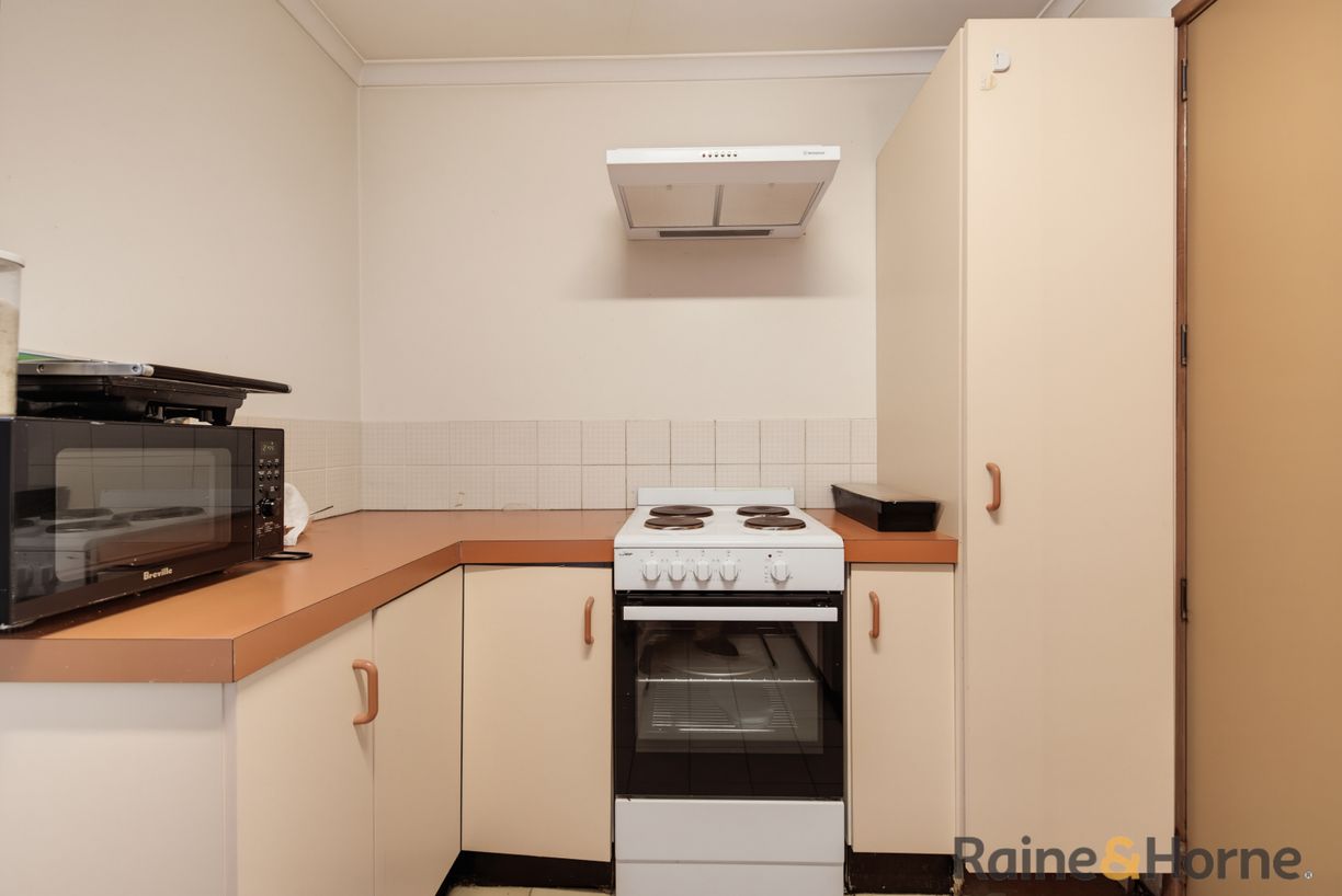 4/3 Drinnan Close — photo 5 of 19