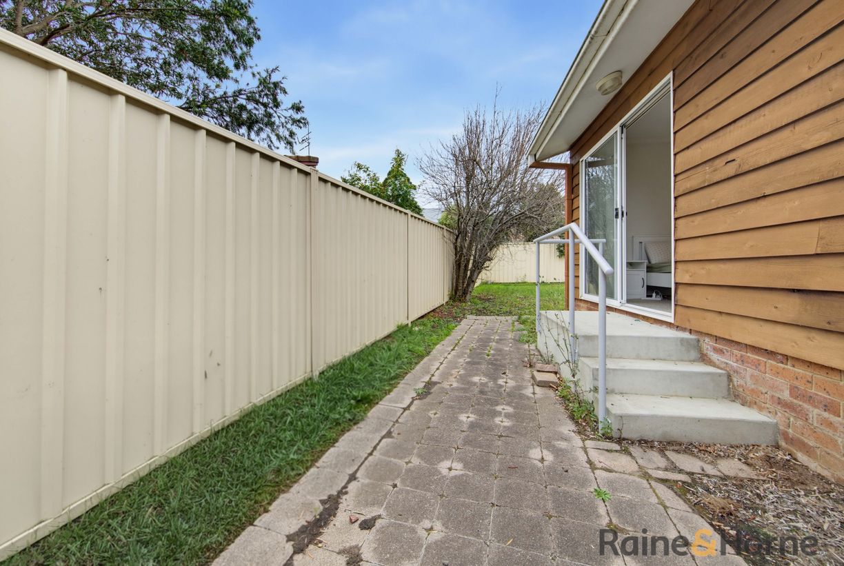 4/3 Drinnan Close — photo 17 of 19