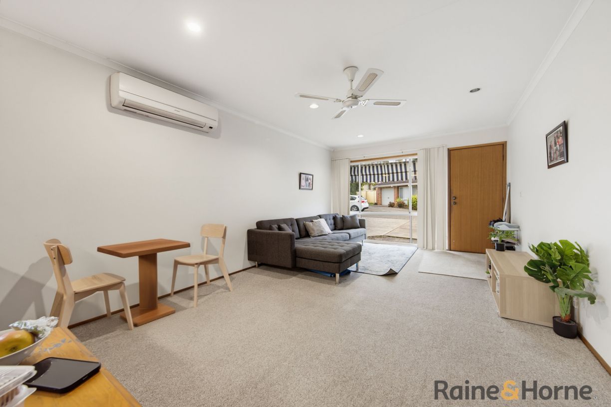 4/3 Drinnan Close — photo 7 of 19