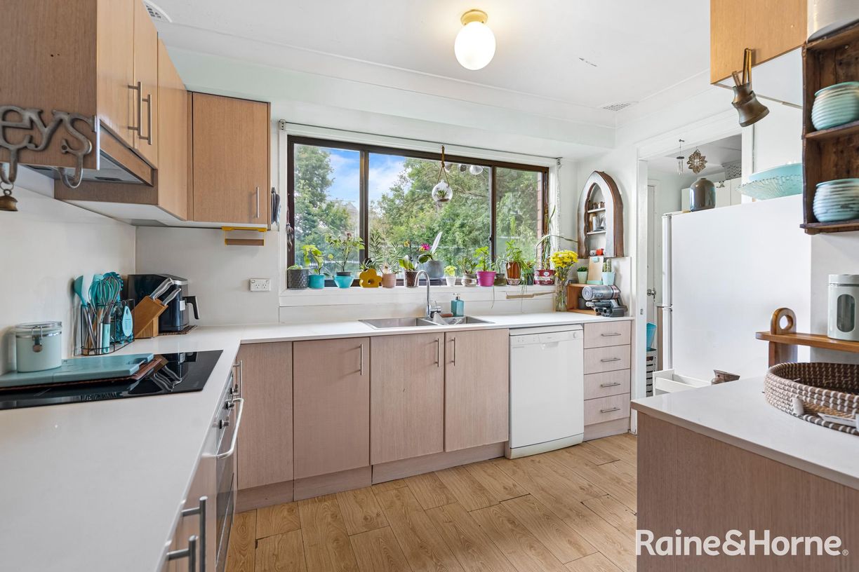 8 Eldorado Close — photo 4 of 12