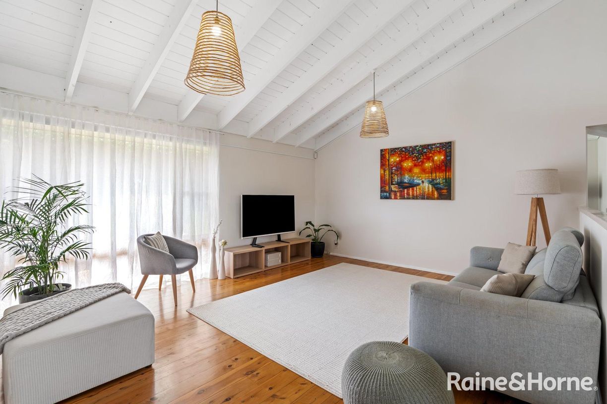 3 Jacaranda Close — photo from Raine & Horne Morisset
