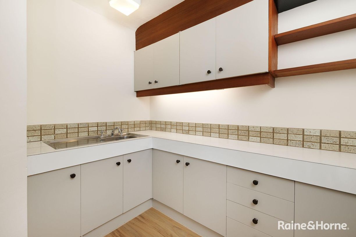 13/611 Kiewa Street — photo 7 of 16