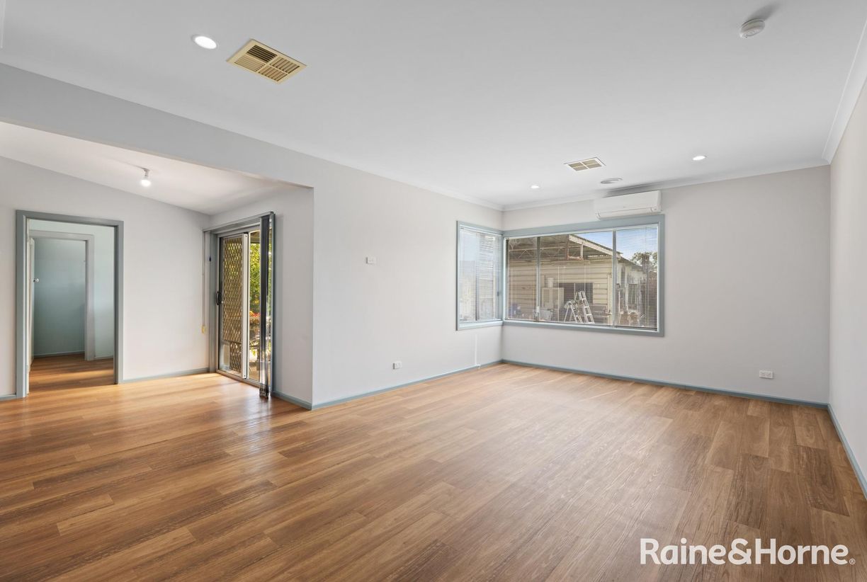 12 Huon Street — photo 11 of 22