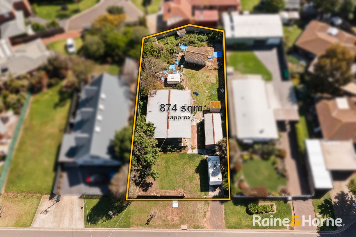 13 Finch Road — photo 3 of 13