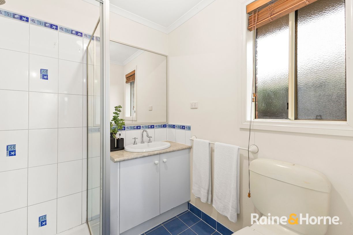 13 Banjo Paterson Circle — photo 4 of 12