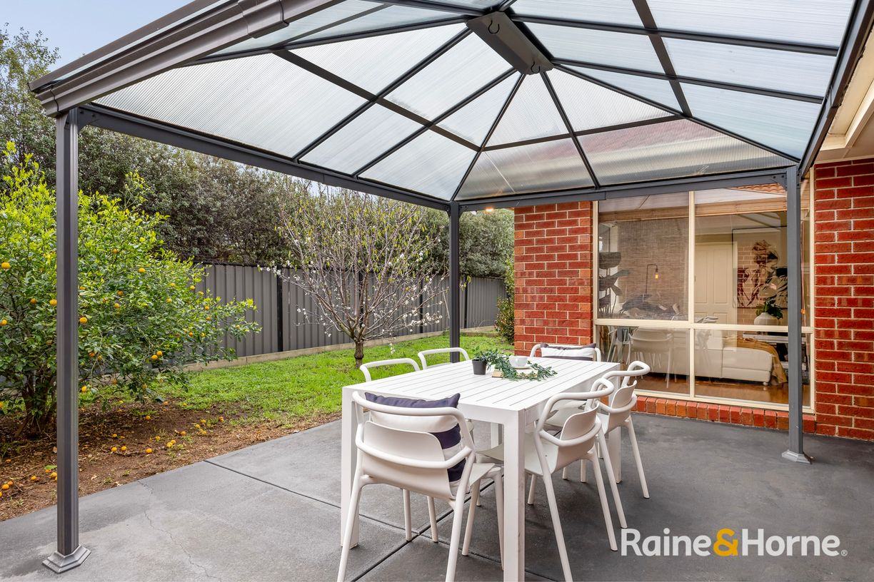 13 Banjo Paterson Circle — photo 12 of 12