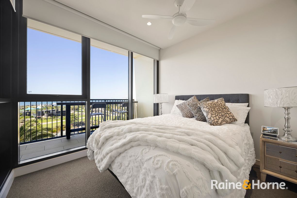 211/33 Quay Boulevard — photo 10 of 19