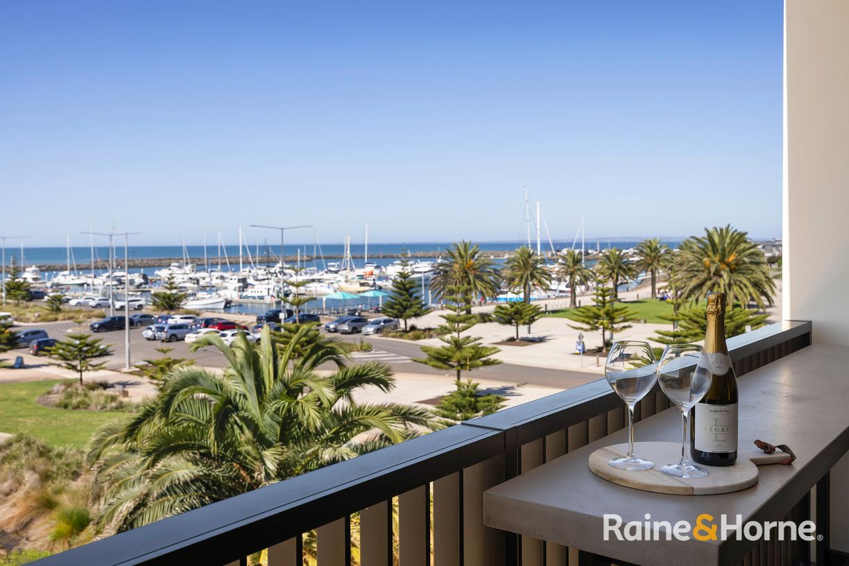 211/33 Quay Boulevard — photo from Raine & Horne Point Cook / Werribee
