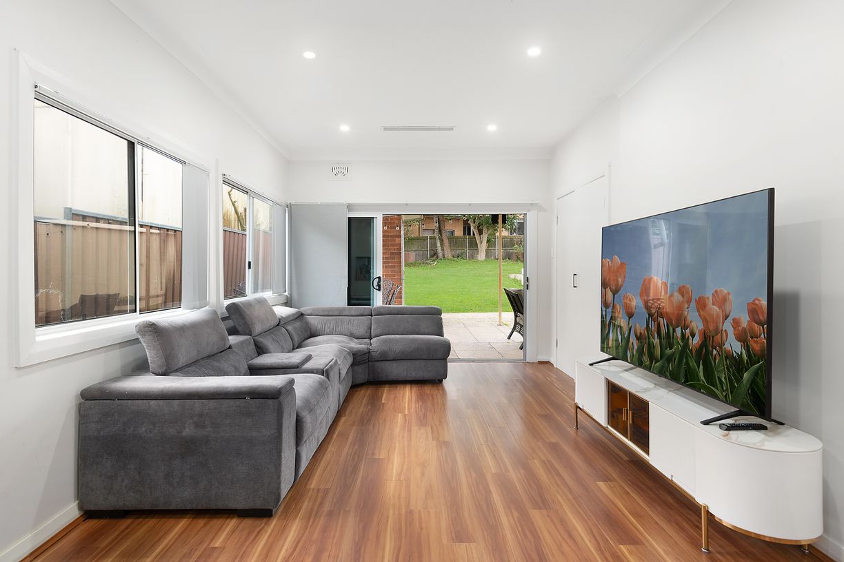 206 King Georges Road — photo 3 of 12