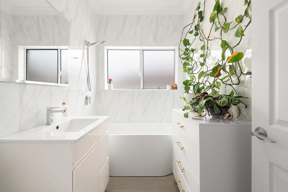 206 King Georges Road — photo 8 of 12