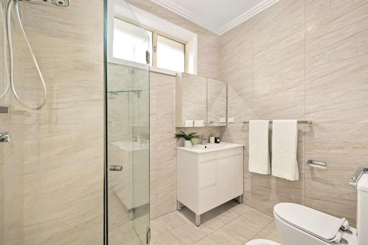 54 Clancy Street — photo 7 of 11