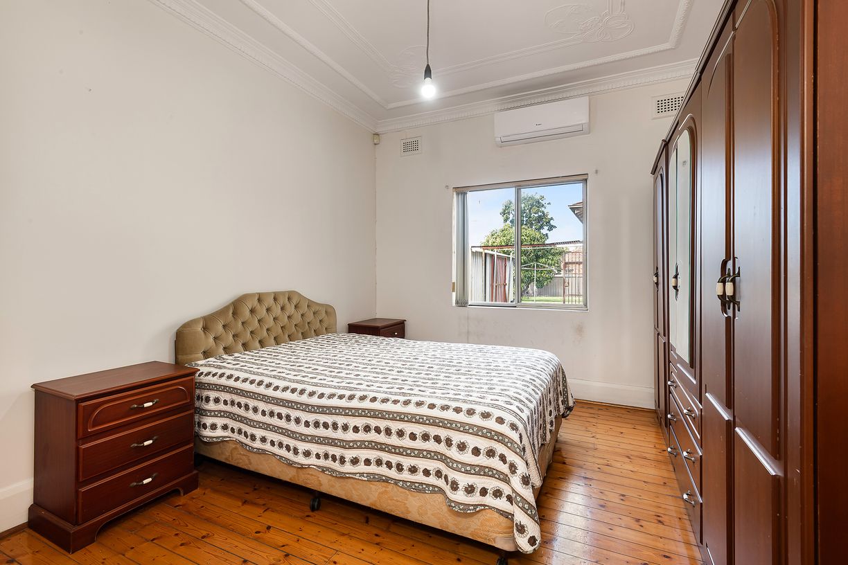376 West Botany Street — photo 5 of 13