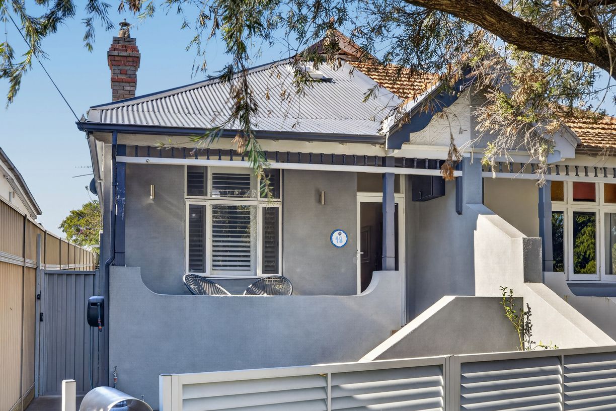 48 Willison Road — photo 2 of 7
