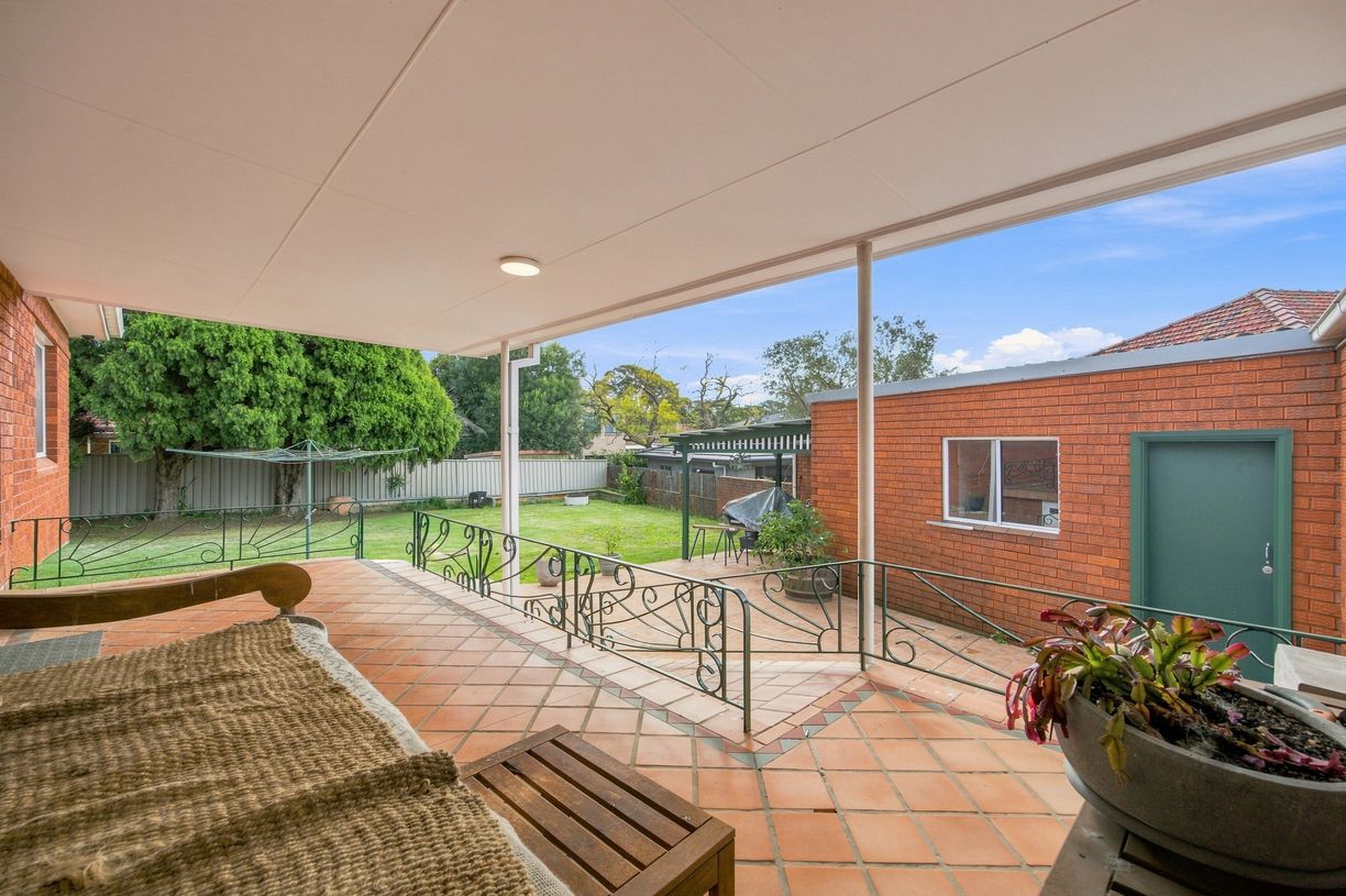 18 Cooloongatta Road — photo 10 of 12