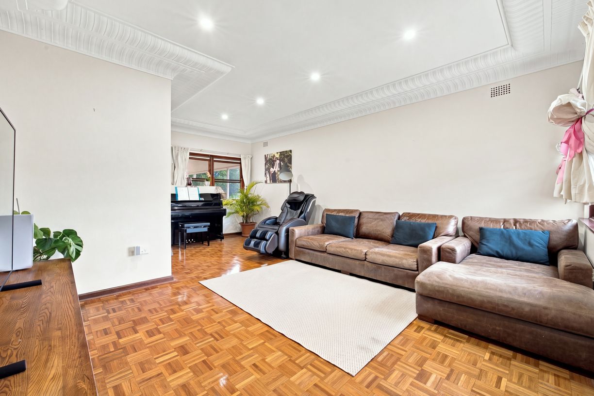 18 Cooloongatta Road — photo 5 of 12