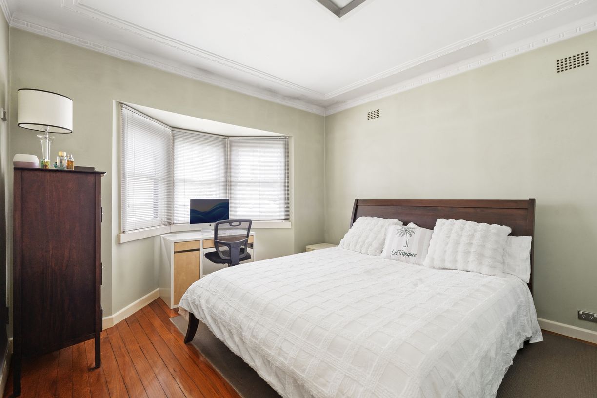 100 Armitree Street — photo 4 of 5