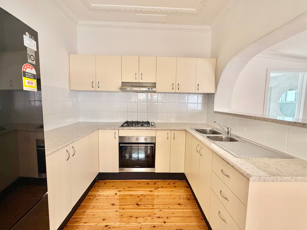84 Croydon Road — photo 4 of 9