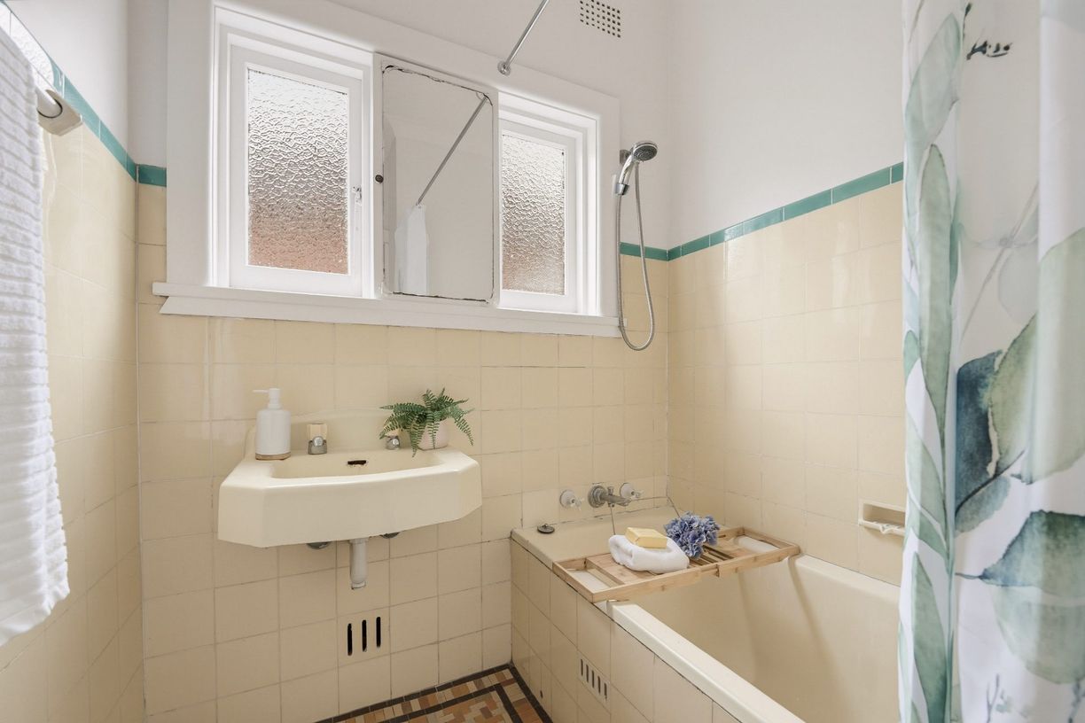 125 Kingsland Road North — photo 12 of 16