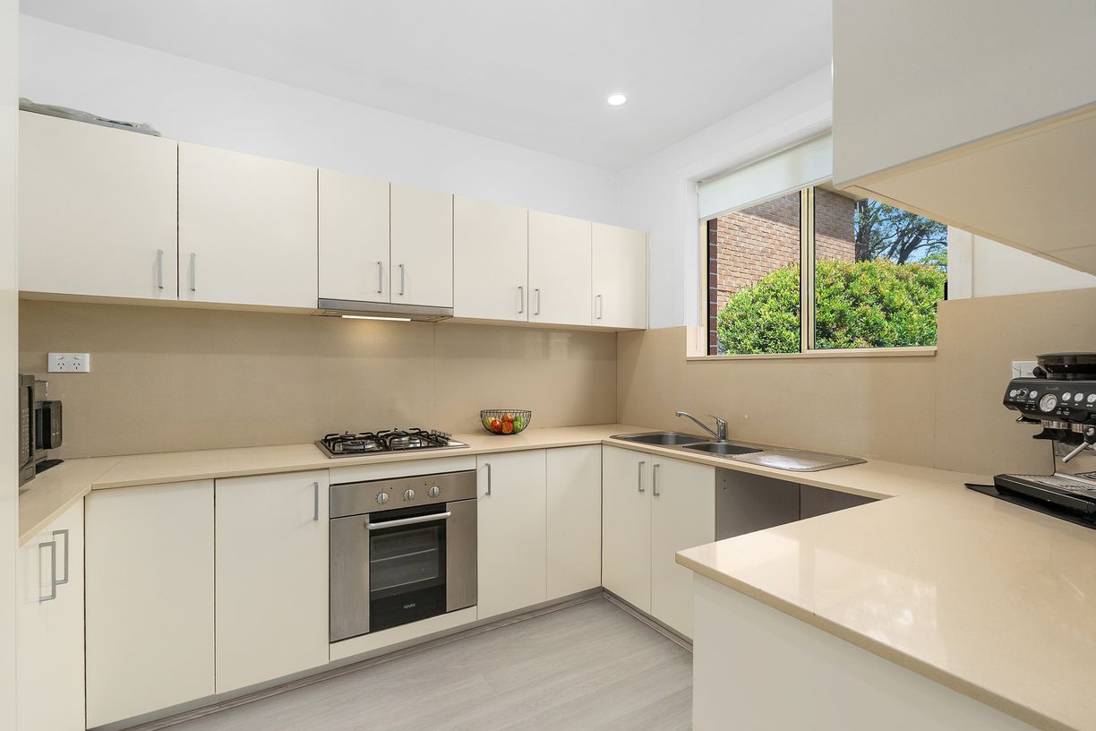 1/63-65 Stoddart Street — photo 3 of 16