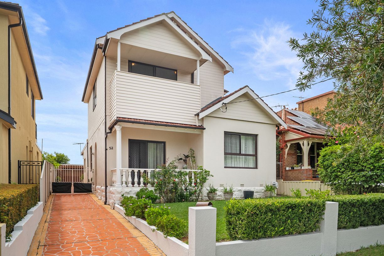 52 Princes Street — photo from Raine & Horne