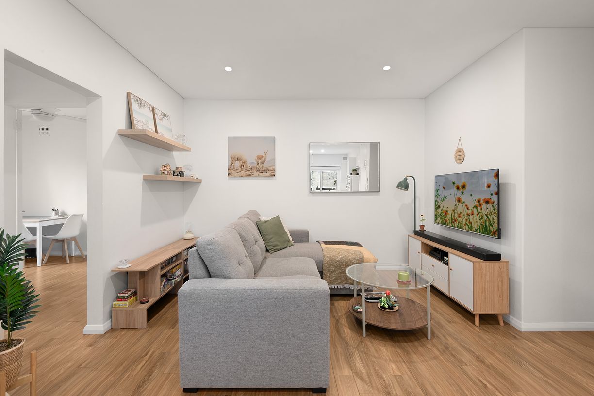 4/52 Kimpton Street — photo 2 of 6