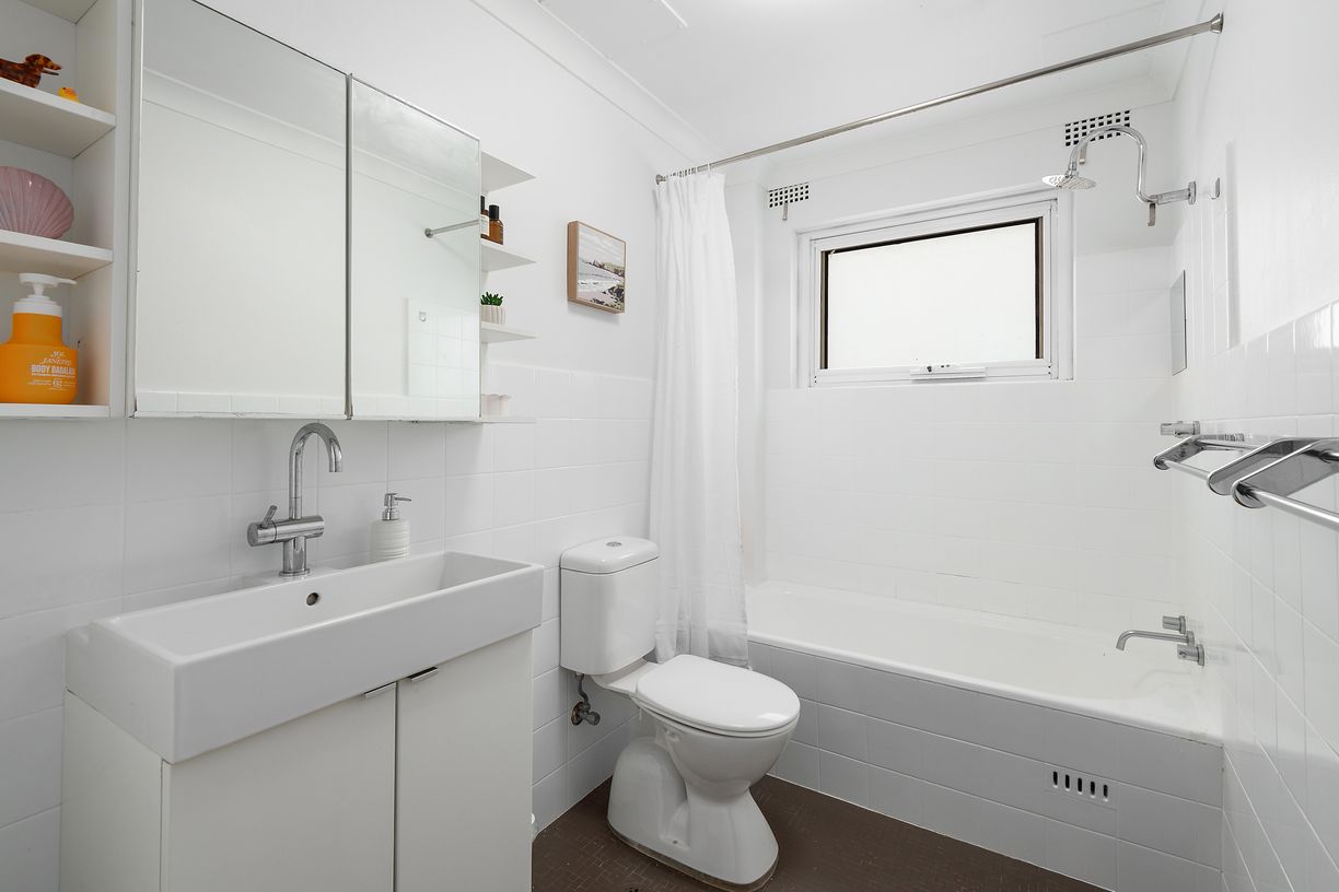 4/52 Kimpton Street — photo 4 of 6
