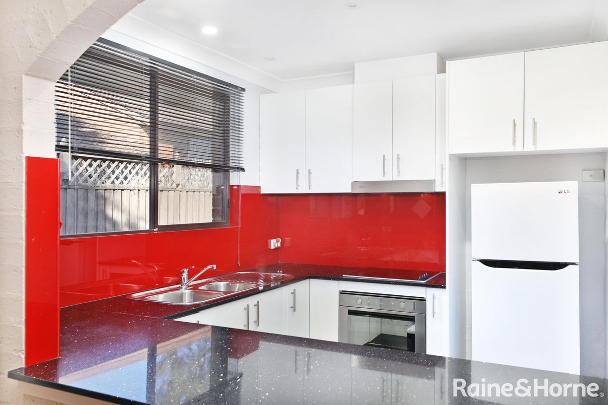 1/55 Kirkham Street — photo 6 of 11
