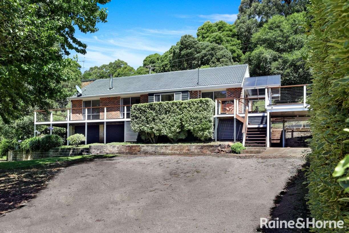 20 Rotherwood Road — photo 4 of 12