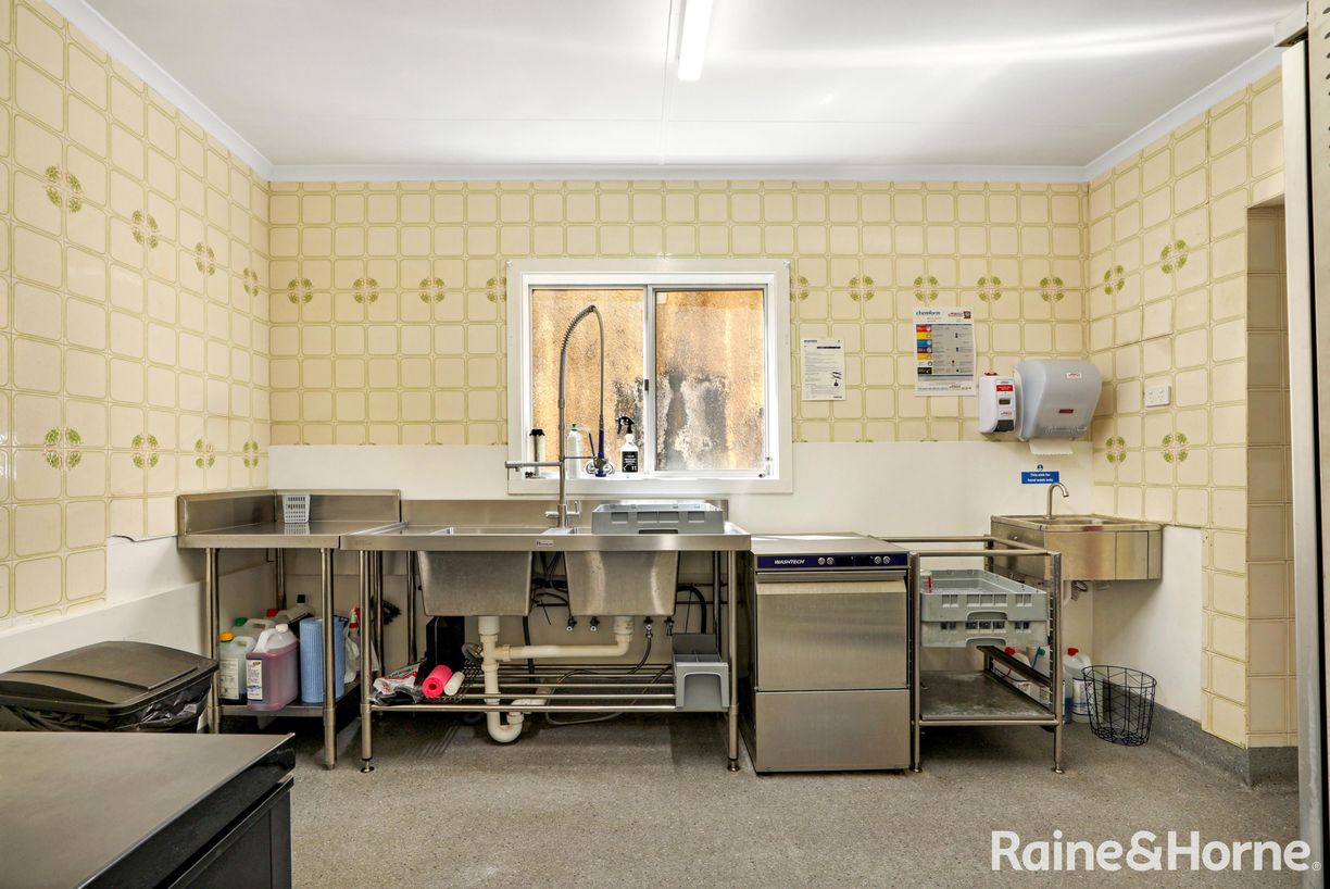 27 Gunning Street — photo 17 of 30
