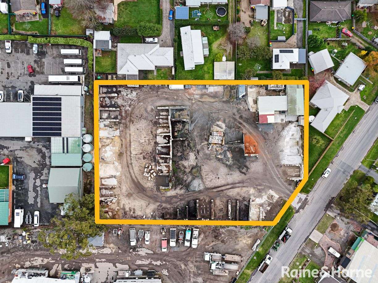 22 Parkes Road — photo 3 of 7