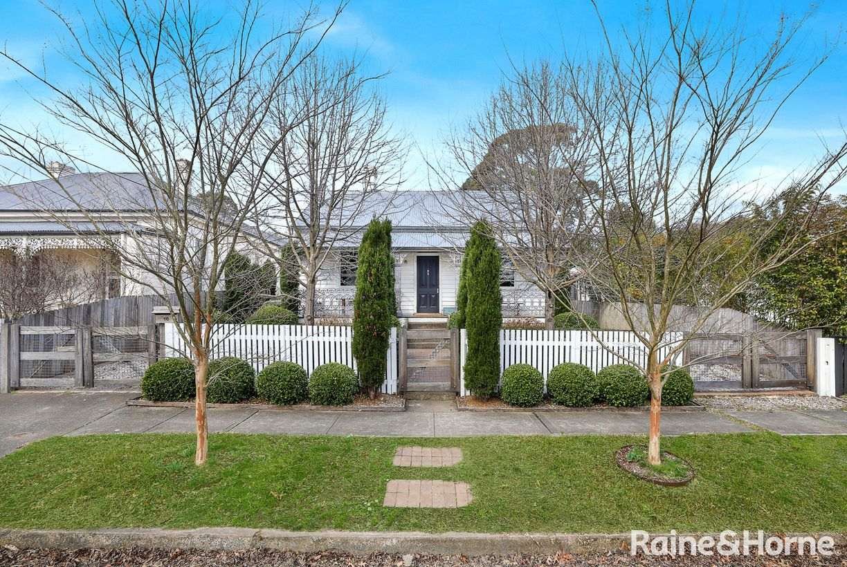 10 Holly Street — photo from Raine & Horne Southern Highlands