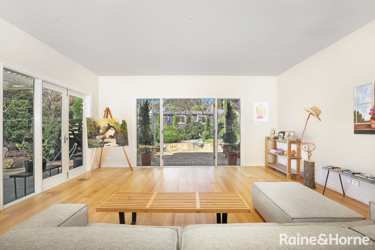 10 Holly Street — photo 4 of 8