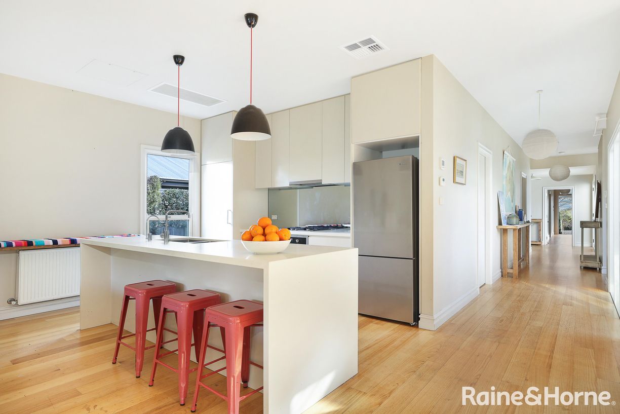 10 Holly Street — photo 2 of 8
