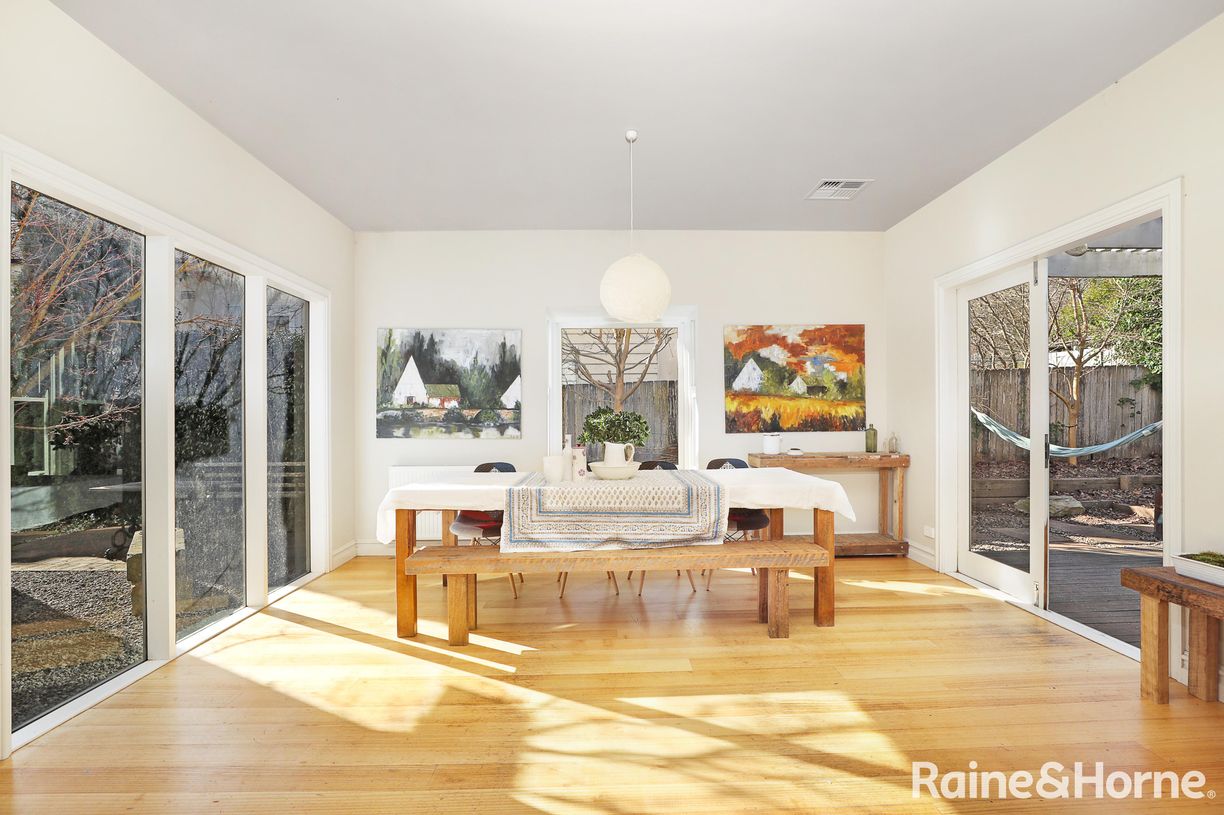 10 Holly Street — photo 3 of 8