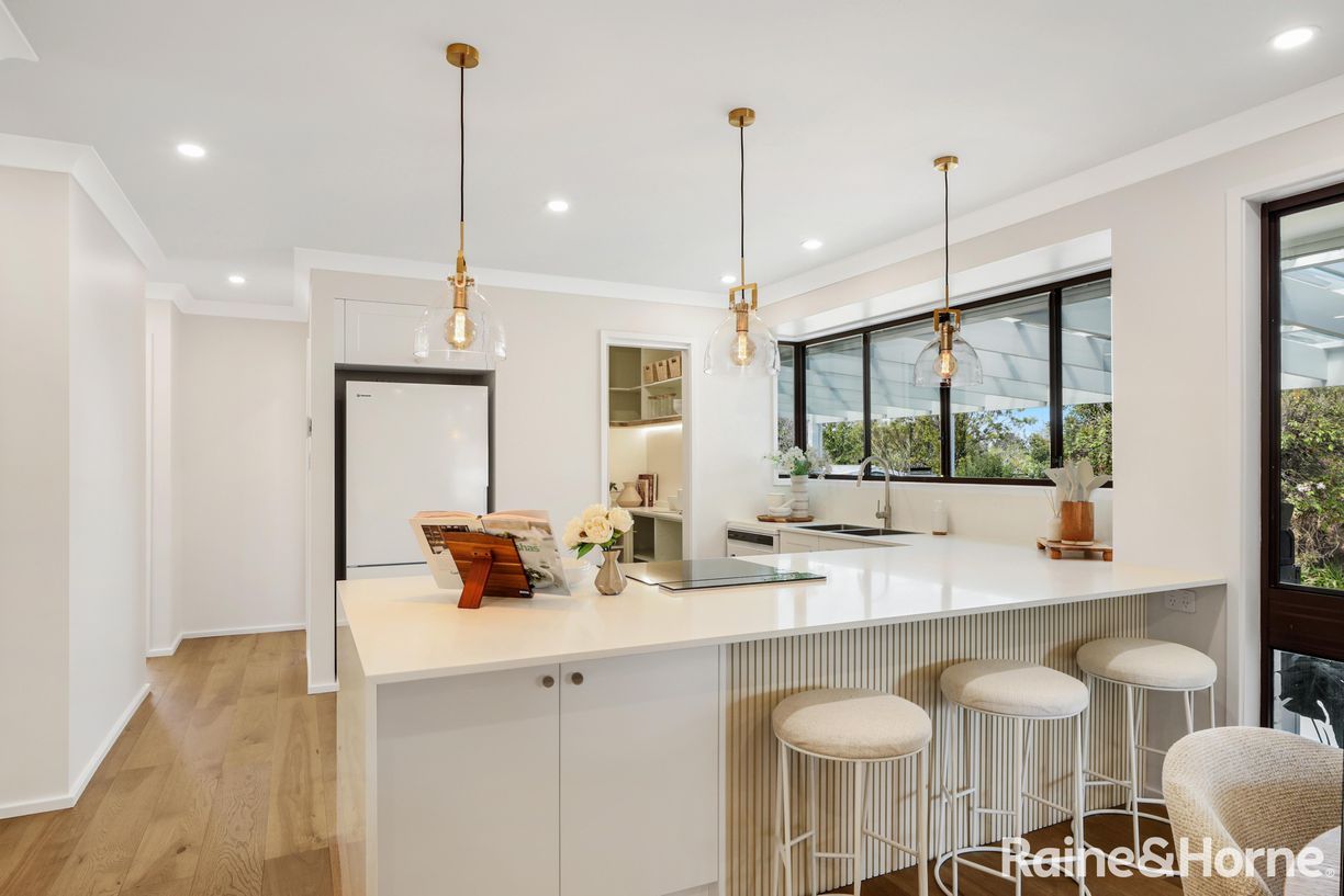 31 Sir Donald Bradman Drive — photo 5 of 21