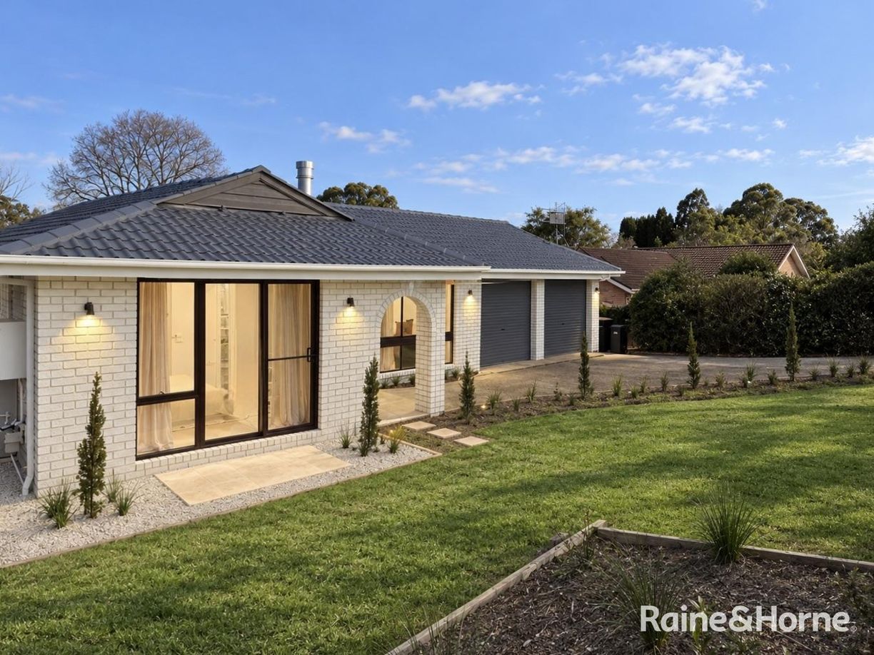 31 Sir Donald Bradman Drive — photo from Raine & Horne Southern Highlands