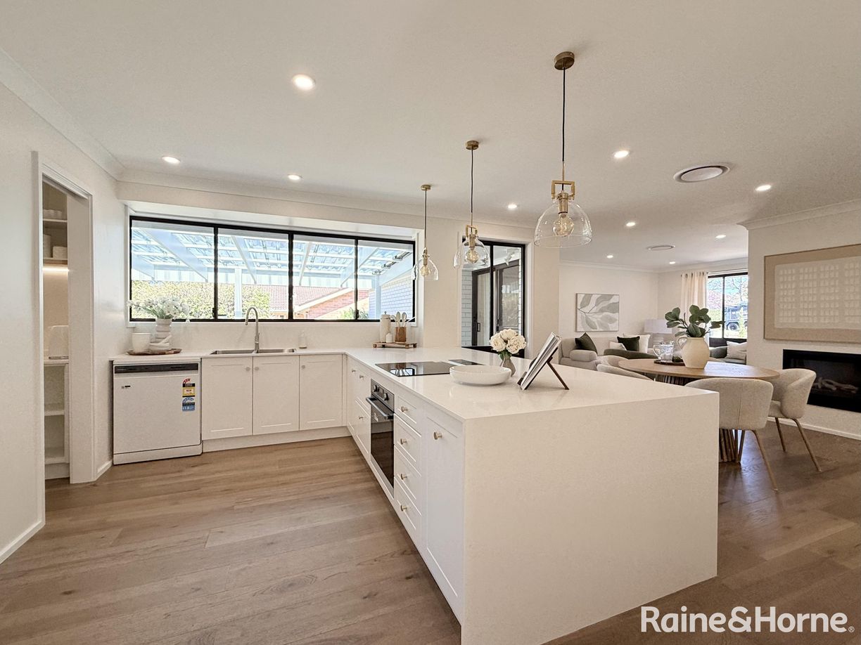 31 Sir Donald Bradman Drive — photo 6 of 21
