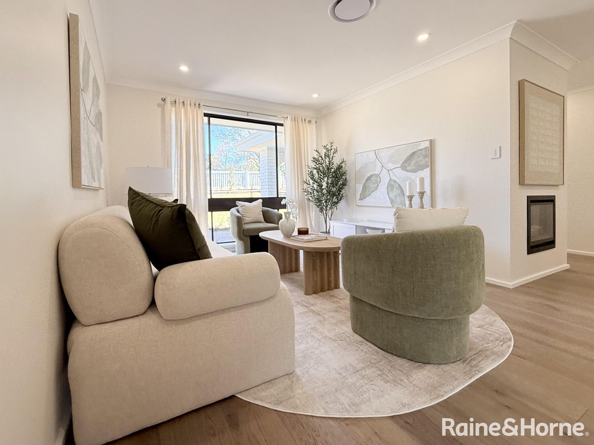31 Sir Donald Bradman Drive — photo 2 of 21
