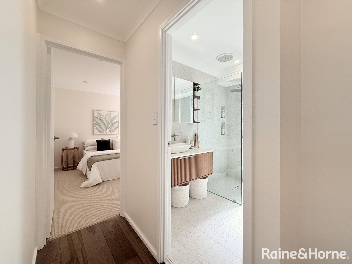 31 Sir Donald Bradman Drive — photo 11 of 21