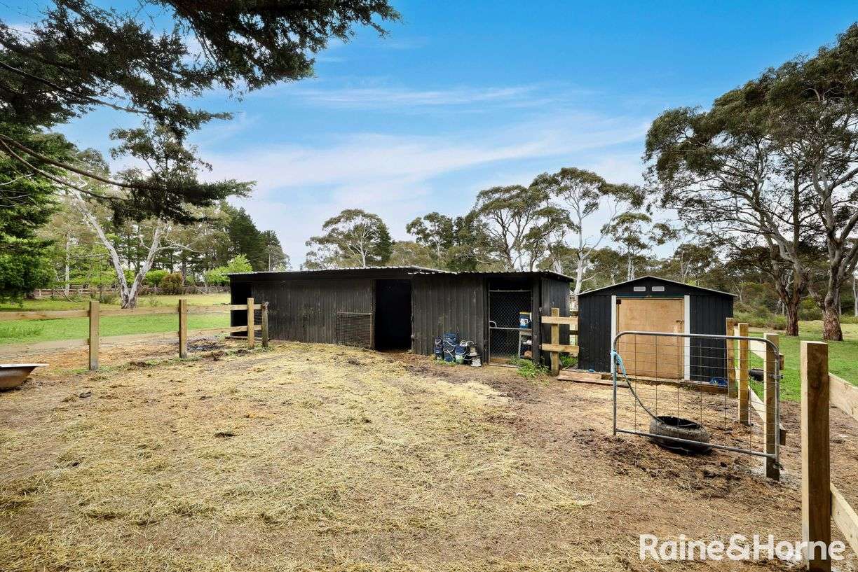 6 Carribee Close — photo 12 of 14