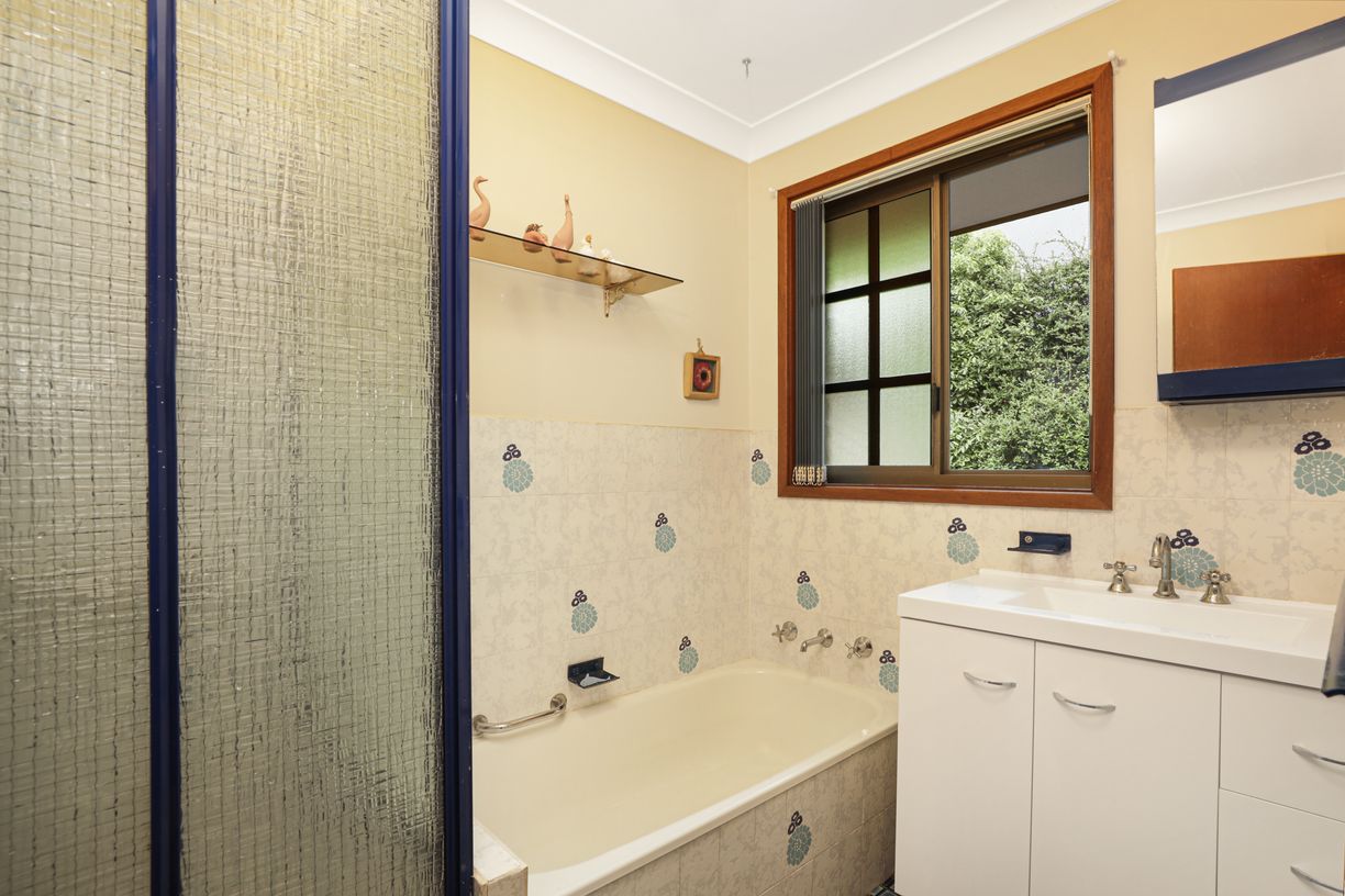 34 Beatrice Street — photo 10 of 11