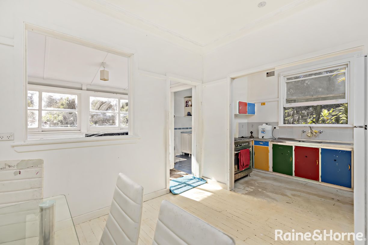 131 Moss Vale Road — photo 8 of 30