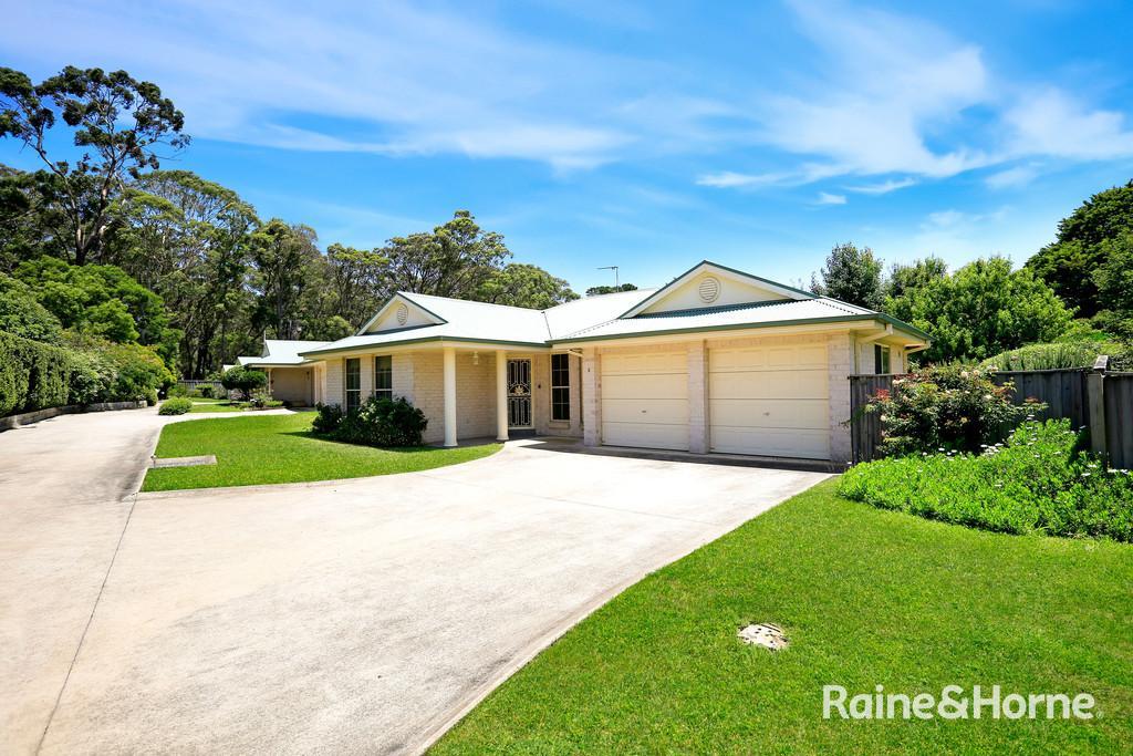 3/5 Evans Street — photo from Raine & Horne Southern Highlands