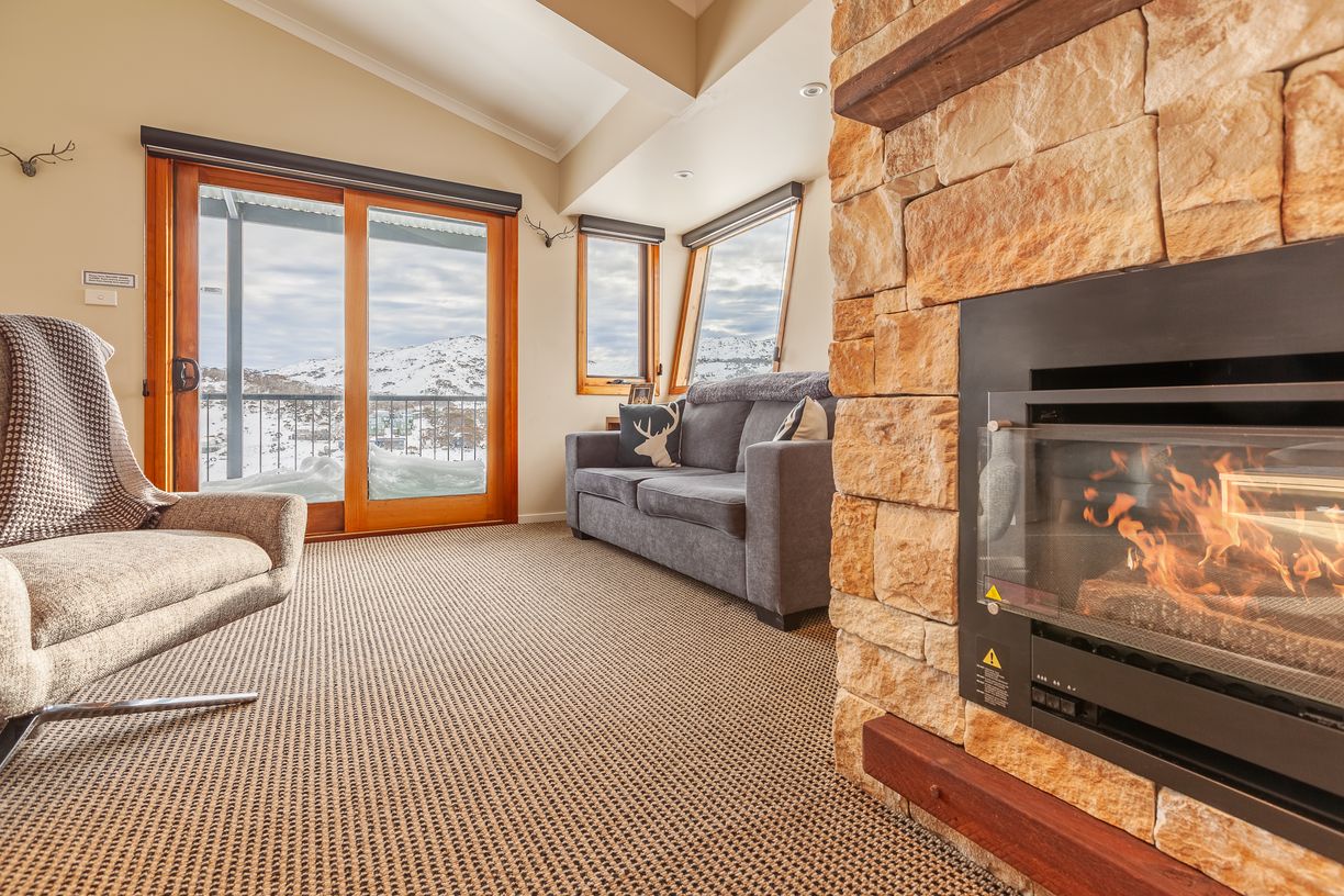 15/20 Candle Heath Road — photo from Raine & Horne Southern Highlands