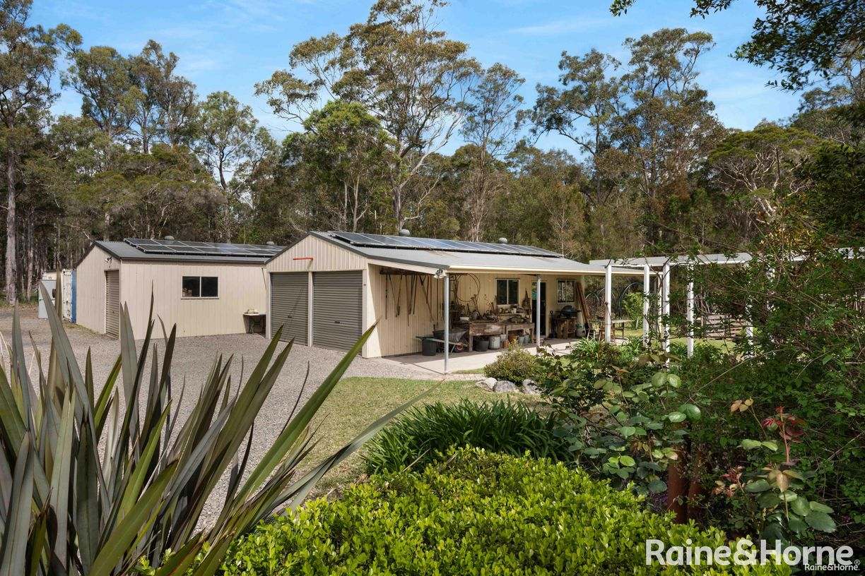 77 Hakea Close — photo 10 of 21