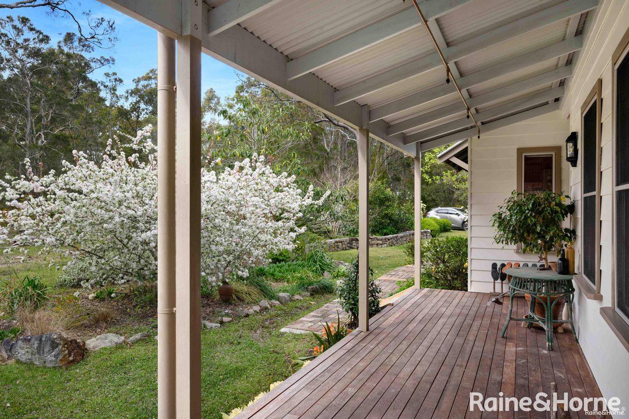 77 Hakea Close — photo 7 of 21